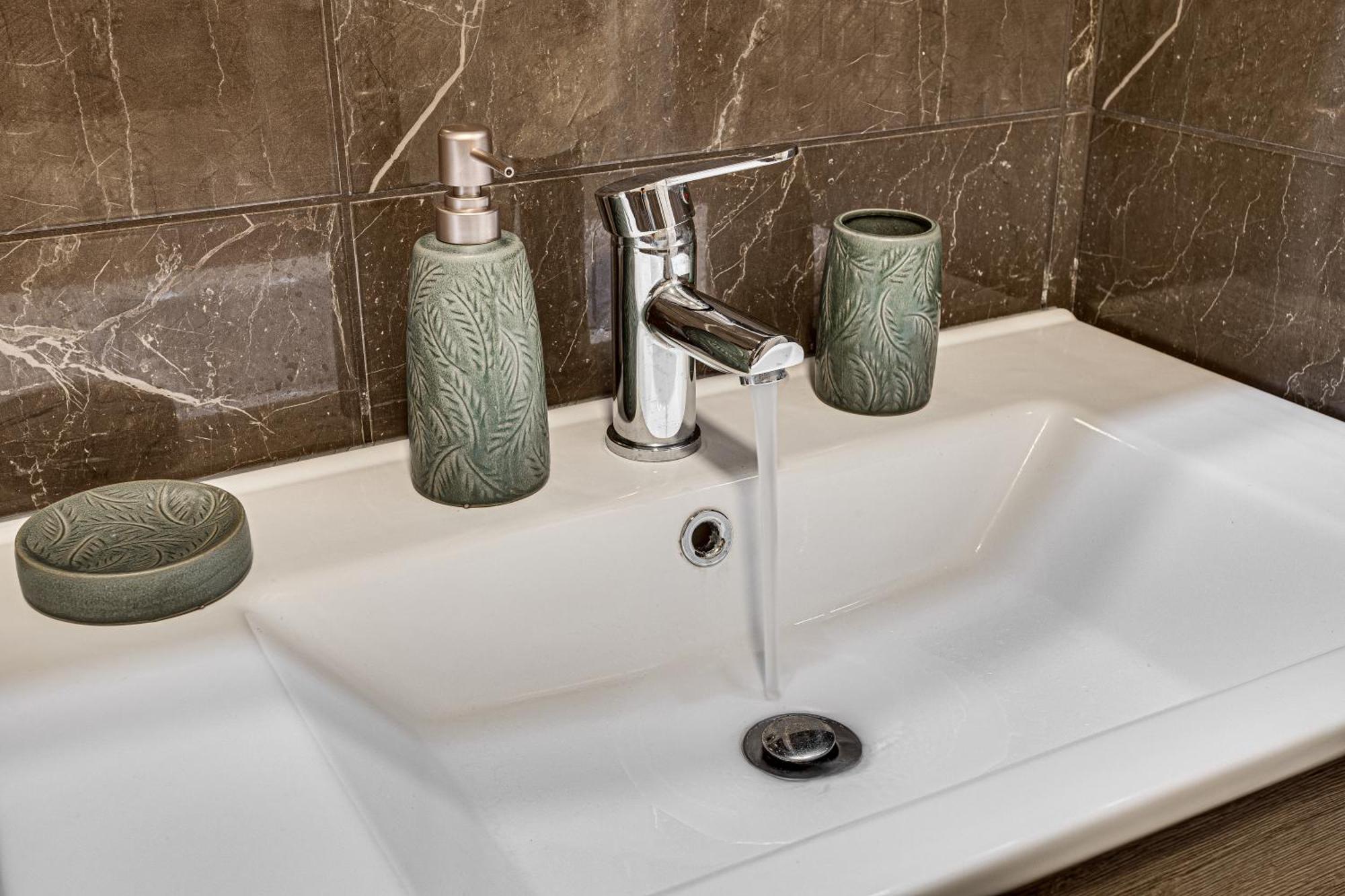 Ari Olive Apartment Near Atrium & Afi Mall Arad Buitenkant foto