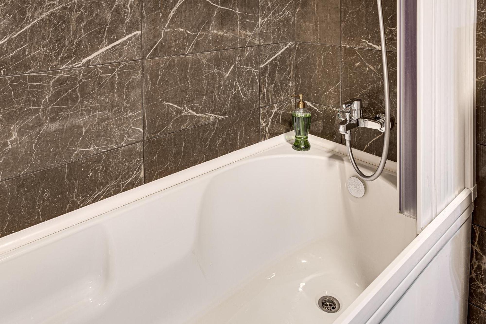 Ari Olive Apartment Near Atrium & Afi Mall Arad Buitenkant foto